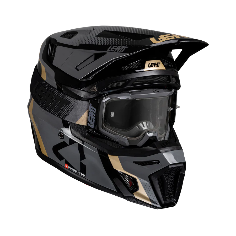 Leatt_Helmet_Moto_8.5_Black_ISO_Right_1024100140_20c2097e-3db7-4664-b360-29946e1bdcc2 LEATT 8.5 V25 (ÓCULOS 5.5 INCLUÍDOS) - PRETO - Image 1